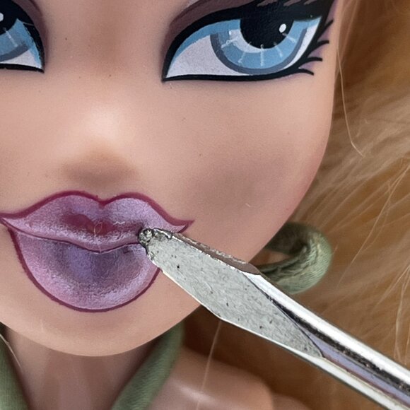 Bratz Passion 4 Fashion Cloe First Edition MGA Doll 2006 Closed Mouth - Picture 3 of 12